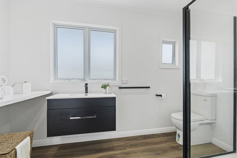 Photo of property in 254 Coronation Avenue, Welbourn, New Plymouth, 4310