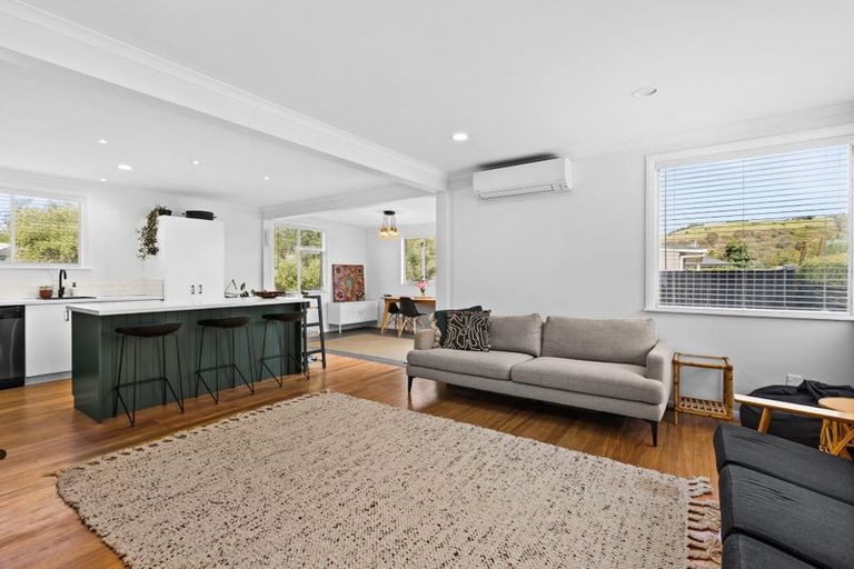 Photo of property in 9 Hammond Road, Taradale, Napier, 4112