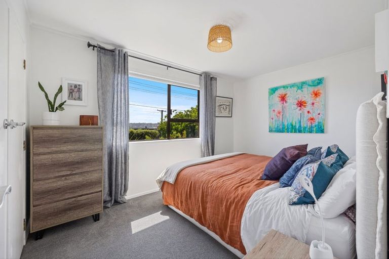 Photo of property in 4a Sullivan Avenue, Mangere Bridge, Auckland, 2022