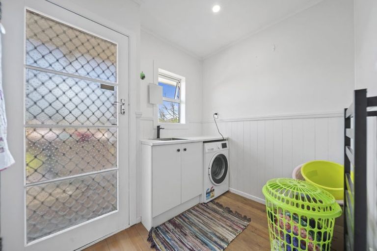 Photo of property in 29 Hallberry Road, Mangere East, Auckland, 2024