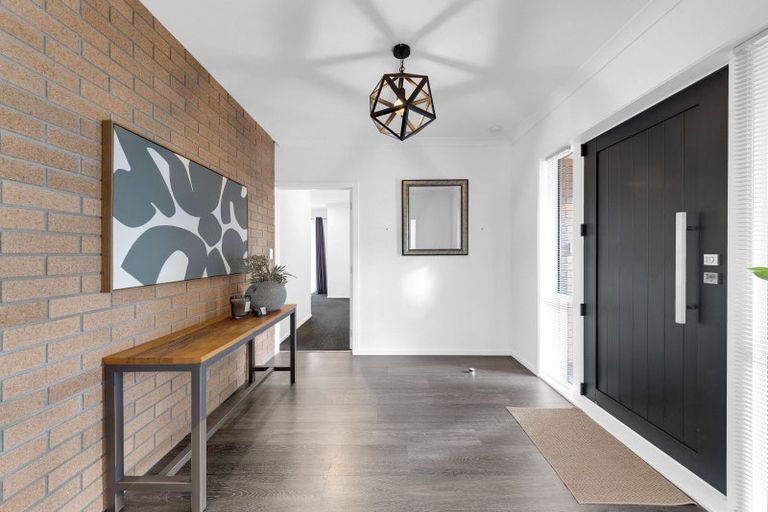 Photo of property in 18 Helen June Avenue, Flagstaff, Hamilton, 3210