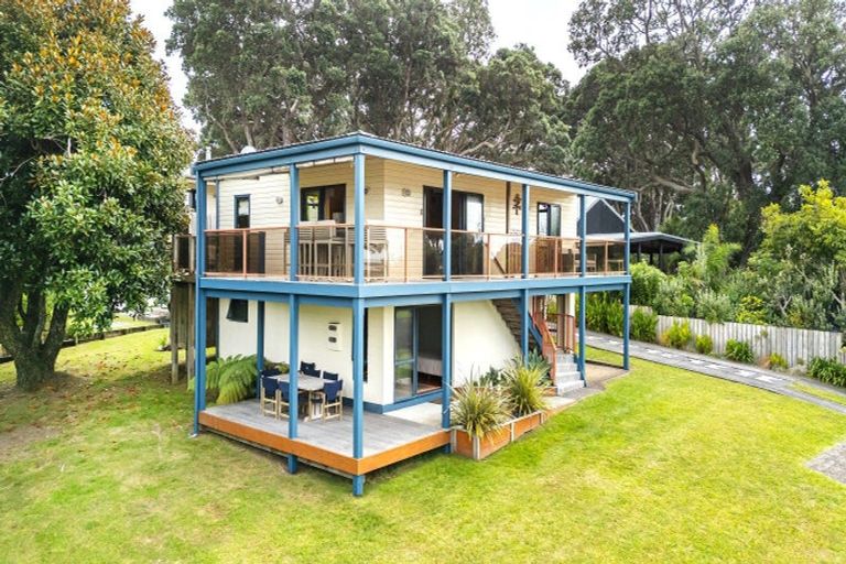 Photo of property in 12 Fishermans Bend, Whiritoa, Whangamata, 3691