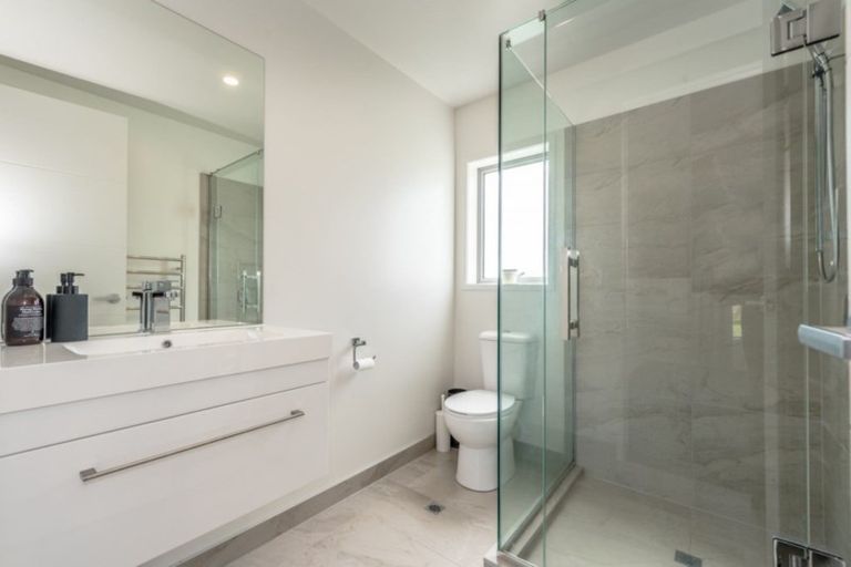 Photo of property in 2/12 Faber Place, Rototuna North, Hamilton, 3281