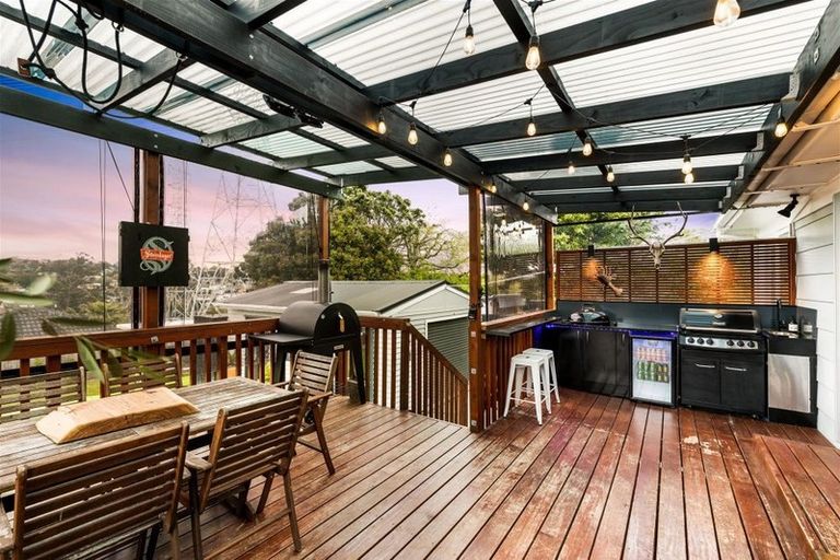 Photo of property in 20 Arlette Place, Massey, Auckland, 0614