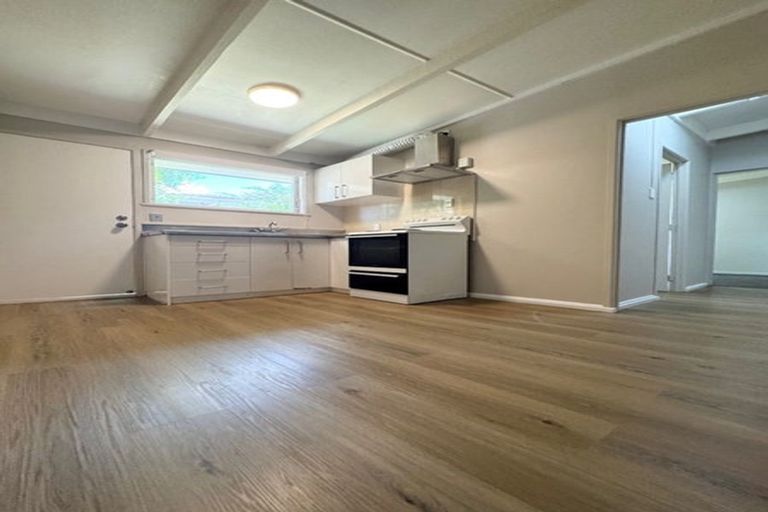 Photo of property in 2/17 Glengarry Road, Glen Eden, Auckland, 0602