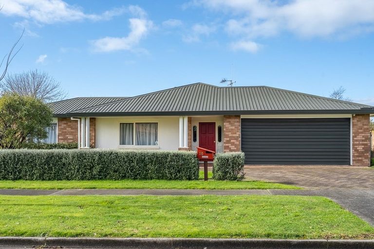 Photo of property in 10 Admiral Crescent, Flagstaff, Hamilton, 3210
