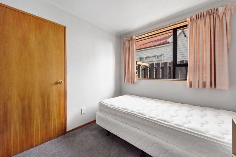 Photo of property in 4a Crombie Street, Gore, 9710