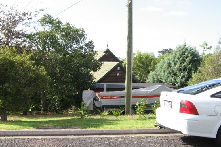 Photo of property in 2/14 Zion Road, Birkenhead, Auckland, 0626