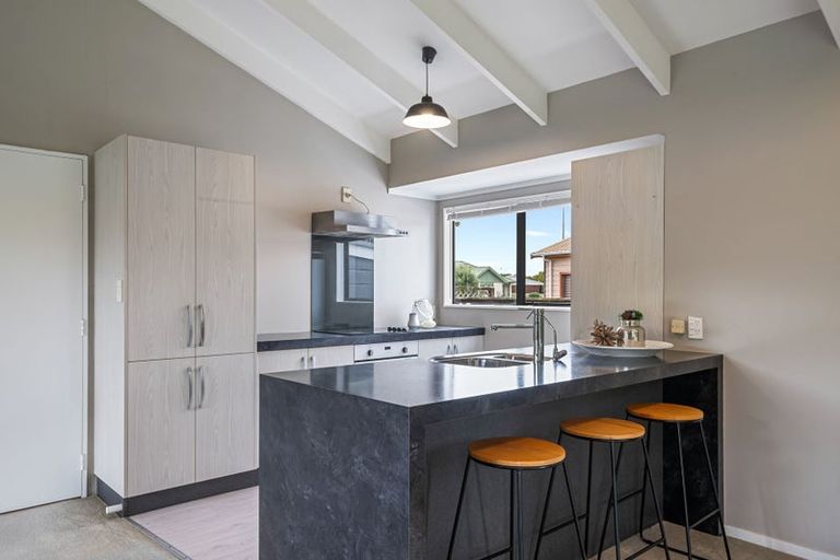 Photo of property in 11 Sunburst Court, Paraparaumu Beach, Paraparaumu, 5032