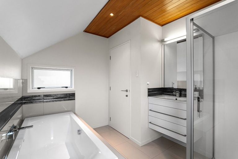 Photo of property in 481 Avonhead Road, Avonhead, Christchurch, 8042