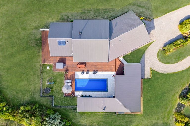 Photo of property in 210 Wards Line, Morison Bush, Greytown, 5794