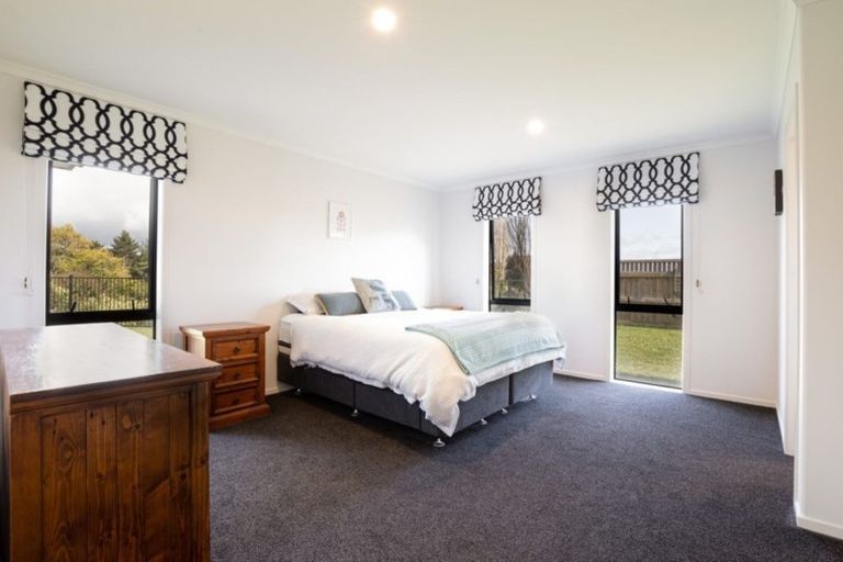 Photo of property in 16 Clifford Close, Leamington, Cambridge, 3432