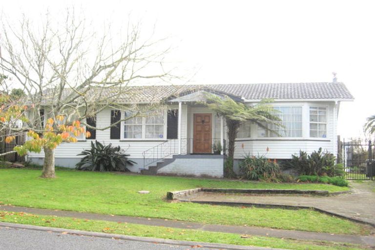 Photo of property in 9 Solo Place, Manurewa, Auckland, 2102