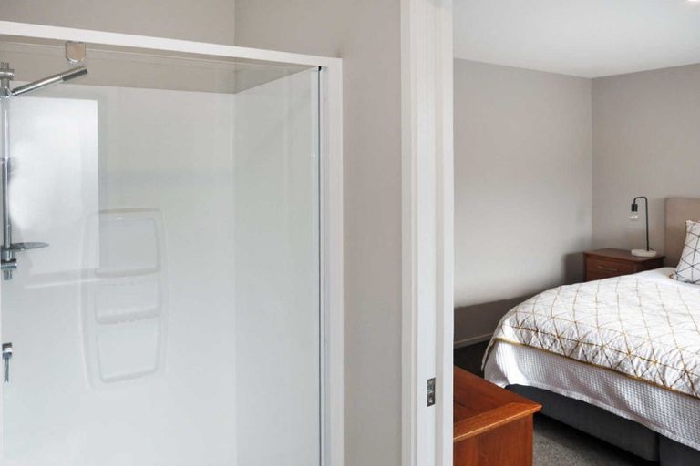 Photo of property in 32 Karere Avenue, Marshland, Christchurch, 8083