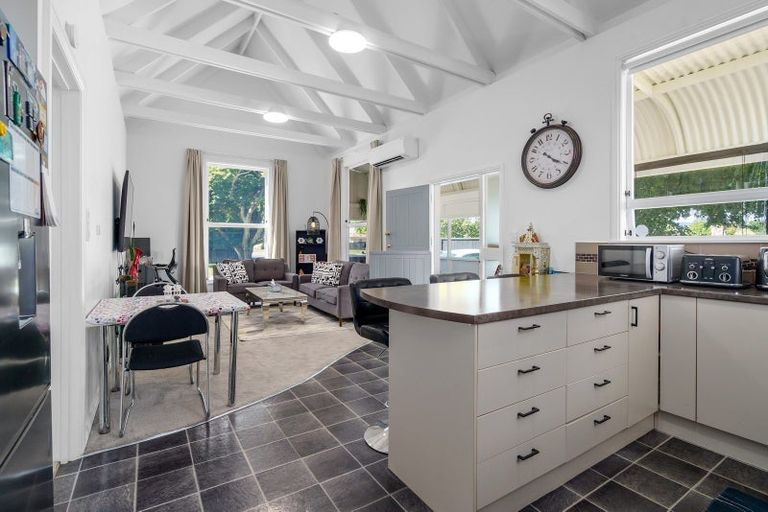 Photo of property in 1/201 Victoria Street, Cambridge, 3434