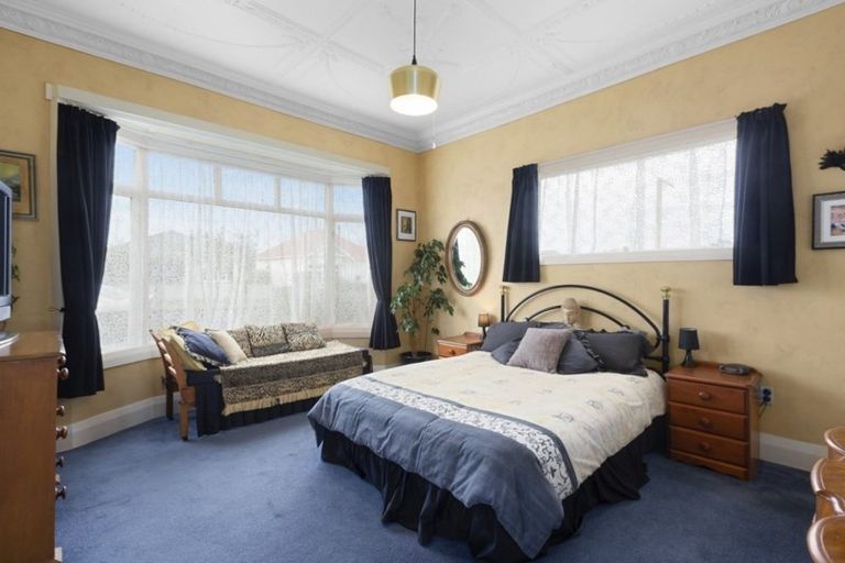Photo of property in 24 Hargest Crescent, Saint Kilda, Dunedin, 9012