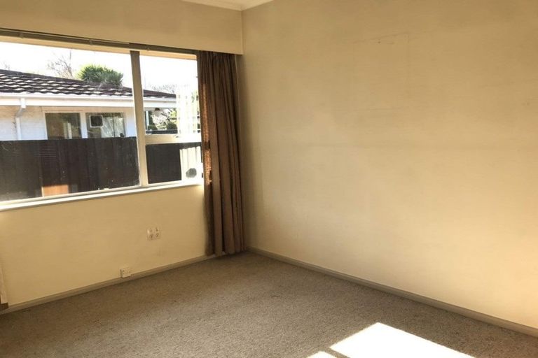 Photo of property in 150 Straven Road, Fendalton, Christchurch, 8014