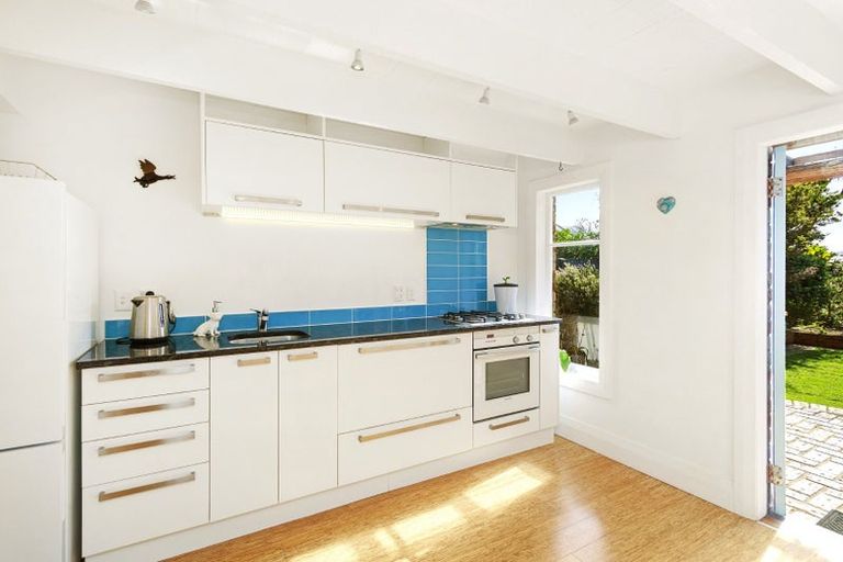 Photo of property in 7 Lawrence Street, Newtown, Wellington, 6021