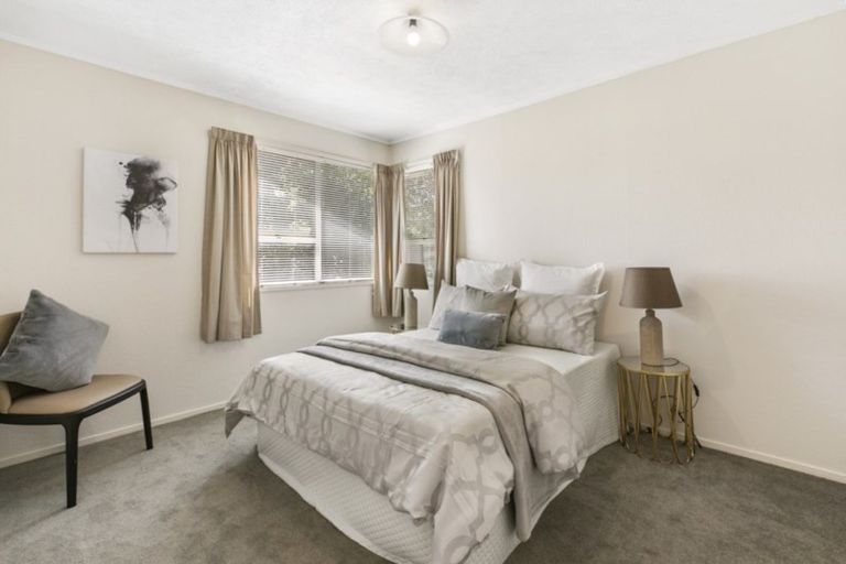 Photo of property in 39 Takapu Street, Henderson, Auckland, 0612