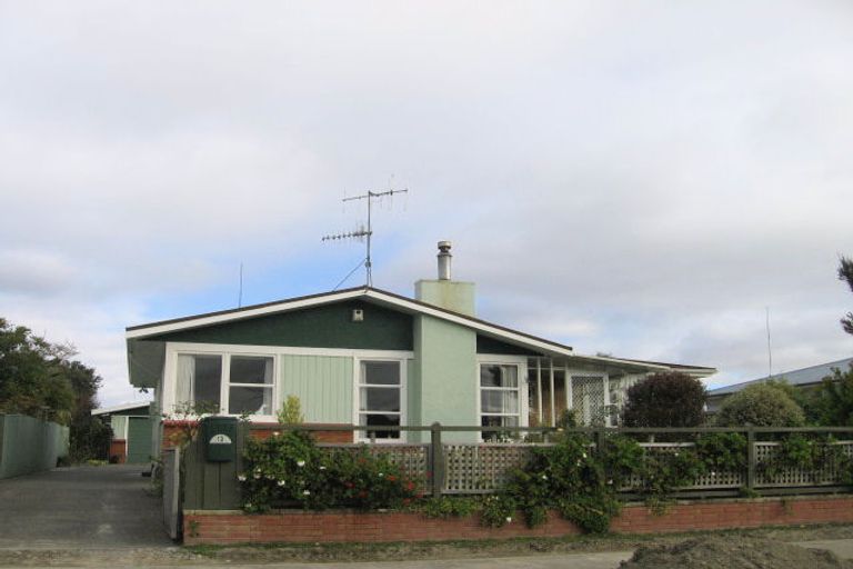 Photo of property in 13 Norwich Crescent, Tamatea, Napier, 4112