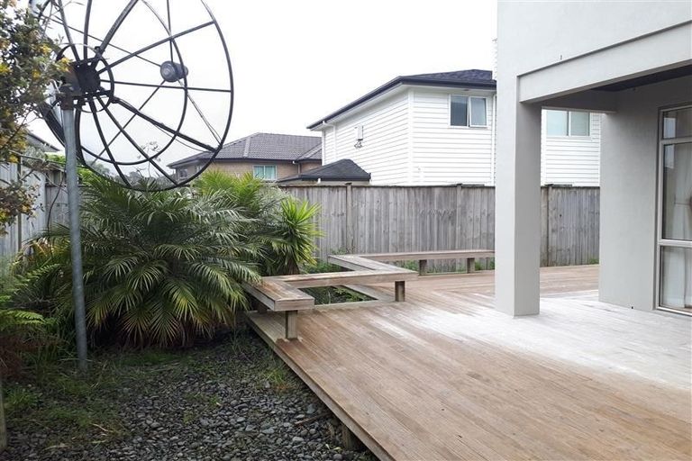 Photo of property in 100 Killybegs Drive, Pinehill, Auckland, 0632