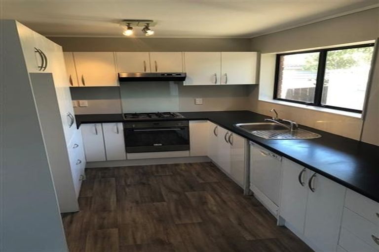 Photo of property in 2/44 Willis Road, Papakura, 2110