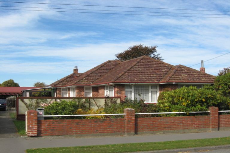 Photo of property in 21 Middlepark Road, Sockburn, Christchurch, 8042