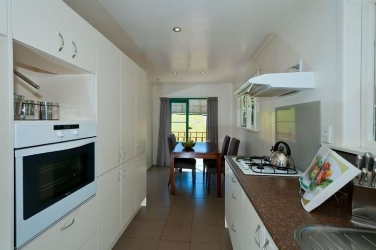 Photo of property in 1/36 Lyttelton Avenue, Forrest Hill, Auckland, 0620