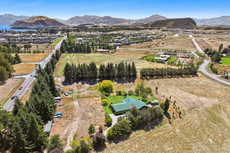 Photo of property in 137 Cardrona Valley Road, Wanaka, 9382