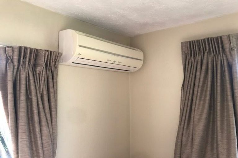 Photo of property in 2/12 Glen Place, Parklands, Christchurch, 8083