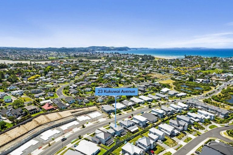 Photo of property in 23 Kukuwai Avenue, Red Beach, 0932