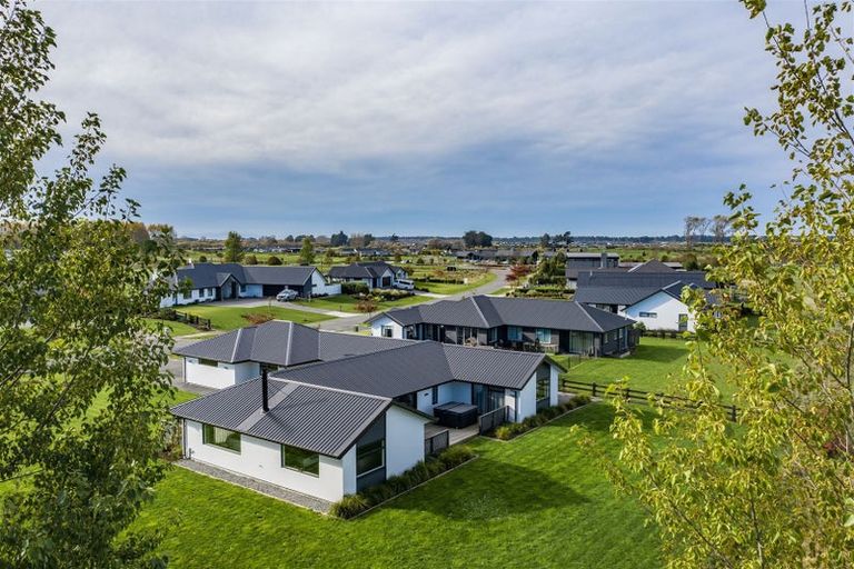 Photo of property in 8 Te Haunui Lane, Pegasus, 7612