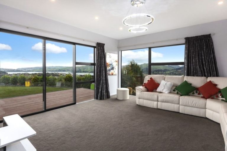 Photo of property in 131 Endeavour Drive, Whitby, Porirua, 5024