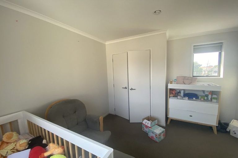 Photo of property in 6 Akeake Lane, Manurewa, Auckland, 2102