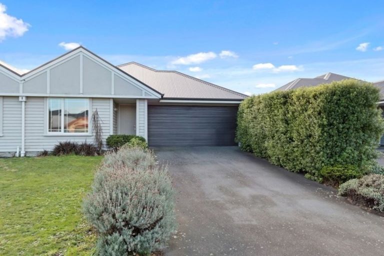 Photo of property in 16a Date Crescent, Aidanfield, Christchurch, 8025