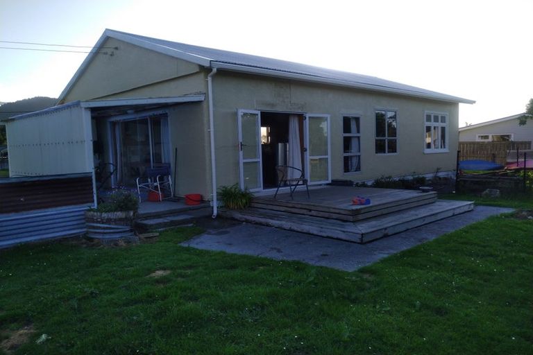 Photo of property in 2 Murray Street, Whataroa, 7886