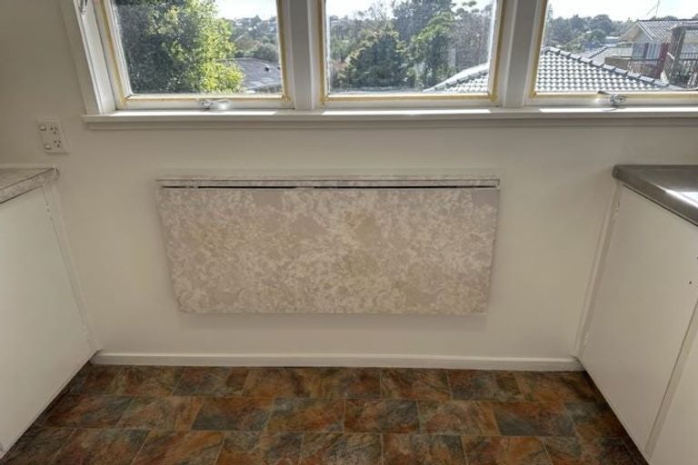 Photo of property in 2/39 Eban Avenue, Hillcrest, Auckland, 0627