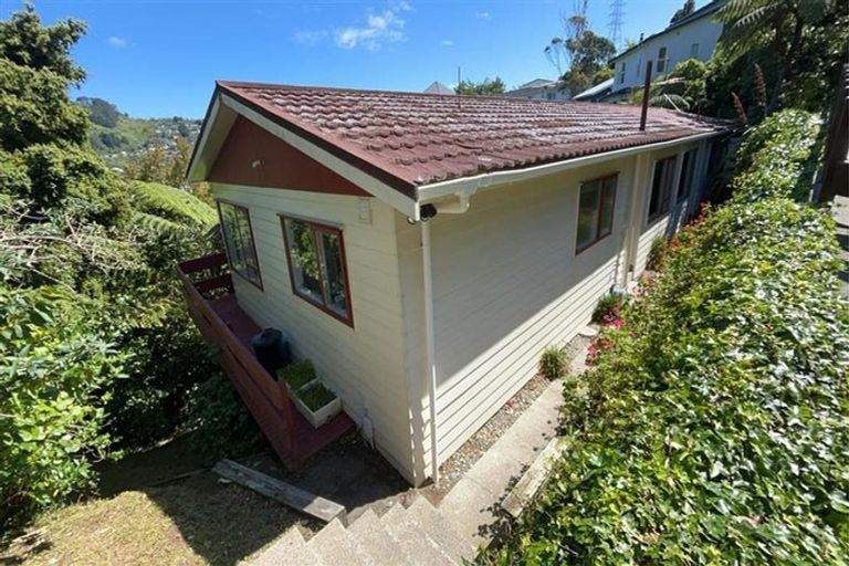 Photo of property in 53 Chartwell Drive, Crofton Downs, Wellington, 6035