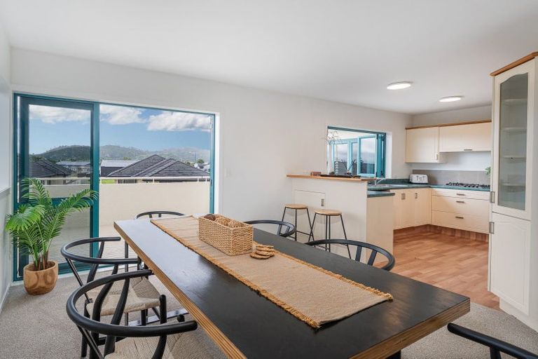 Photo of property in 10 Protea Crescent, Whitianga, 3510