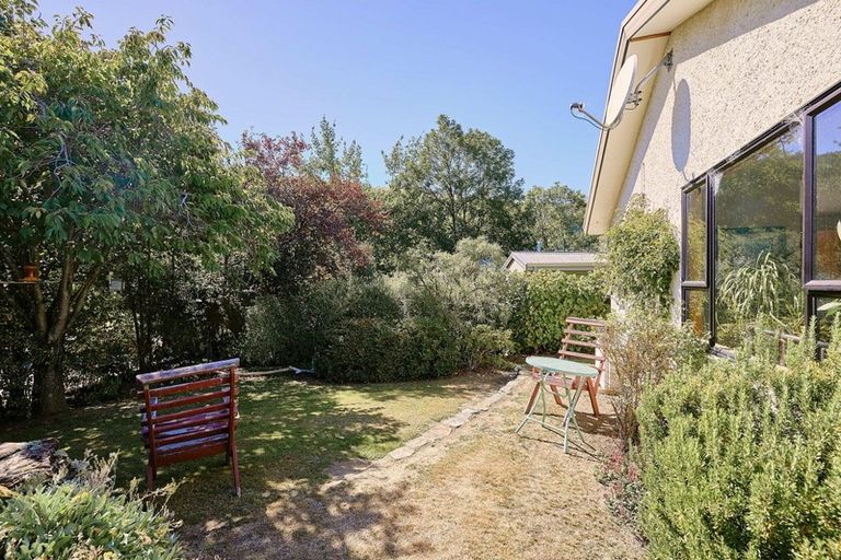 Photo of property in 11 Inverness Crescent, Arrowtown, 9302