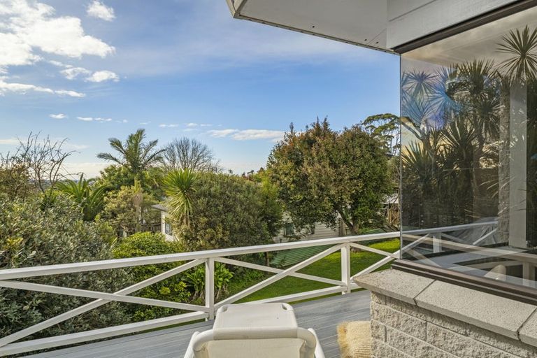 Photo of property in 2/49 Carlisle Road, Torbay, Auckland, 0630