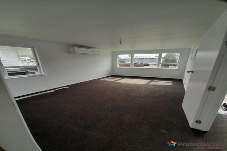Photo of property in 5 Malmo Place, Manurewa, Auckland, 2102