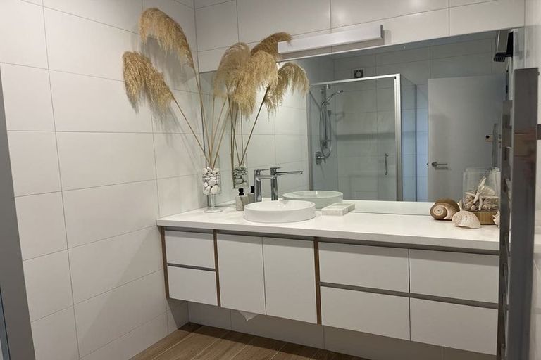 Photo of property in 36 Soleares Avenue, Mount Pleasant, Christchurch, 8081