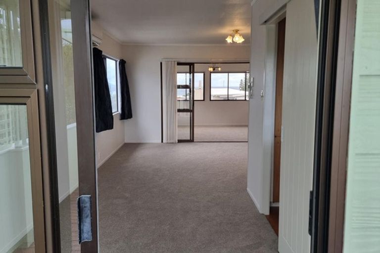 Photo of property in 36 Caroline Heights, Omaha, 0986