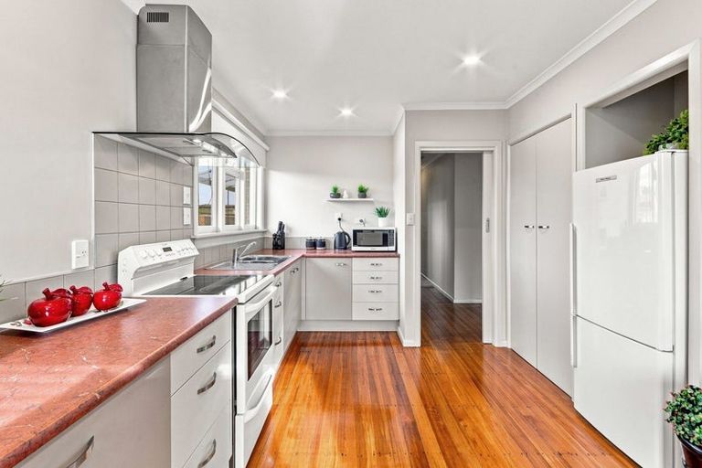 Photo of property in 11 Yeovil Place, St Albans, Christchurch, 8052