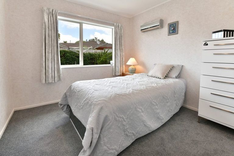 Photo of property in 188 Lakeside Drive, Orewa, 0931
