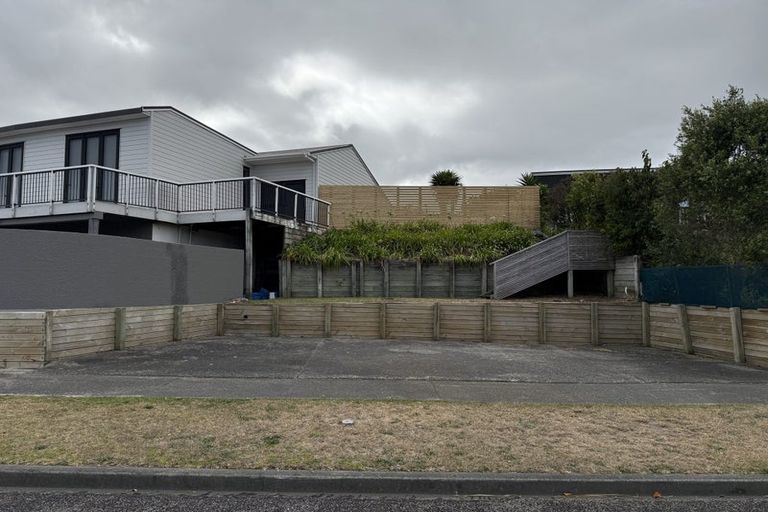 Photo of property in 15 Campion Road, Waikanae Beach, Waikanae, 5036