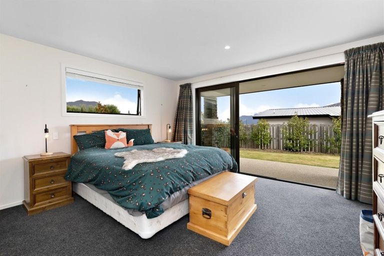 Photo of property in 11 Centre Crescent, Wanaka, 9305