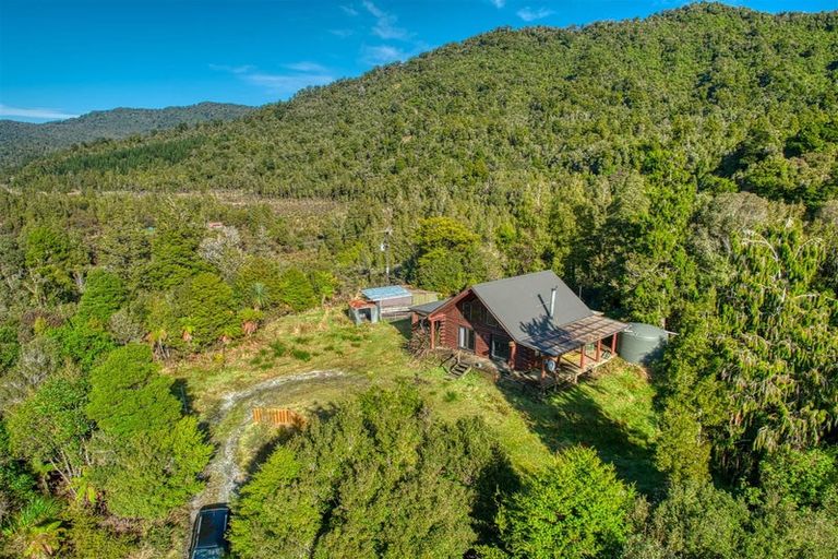 Photo of property in 260 Omoto Valley Road, Kaiata, Greymouth, 7805