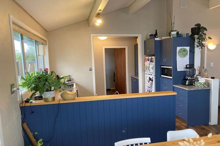 Photo of property in 8 Evelyn Place, Welbourn, New Plymouth, 4310